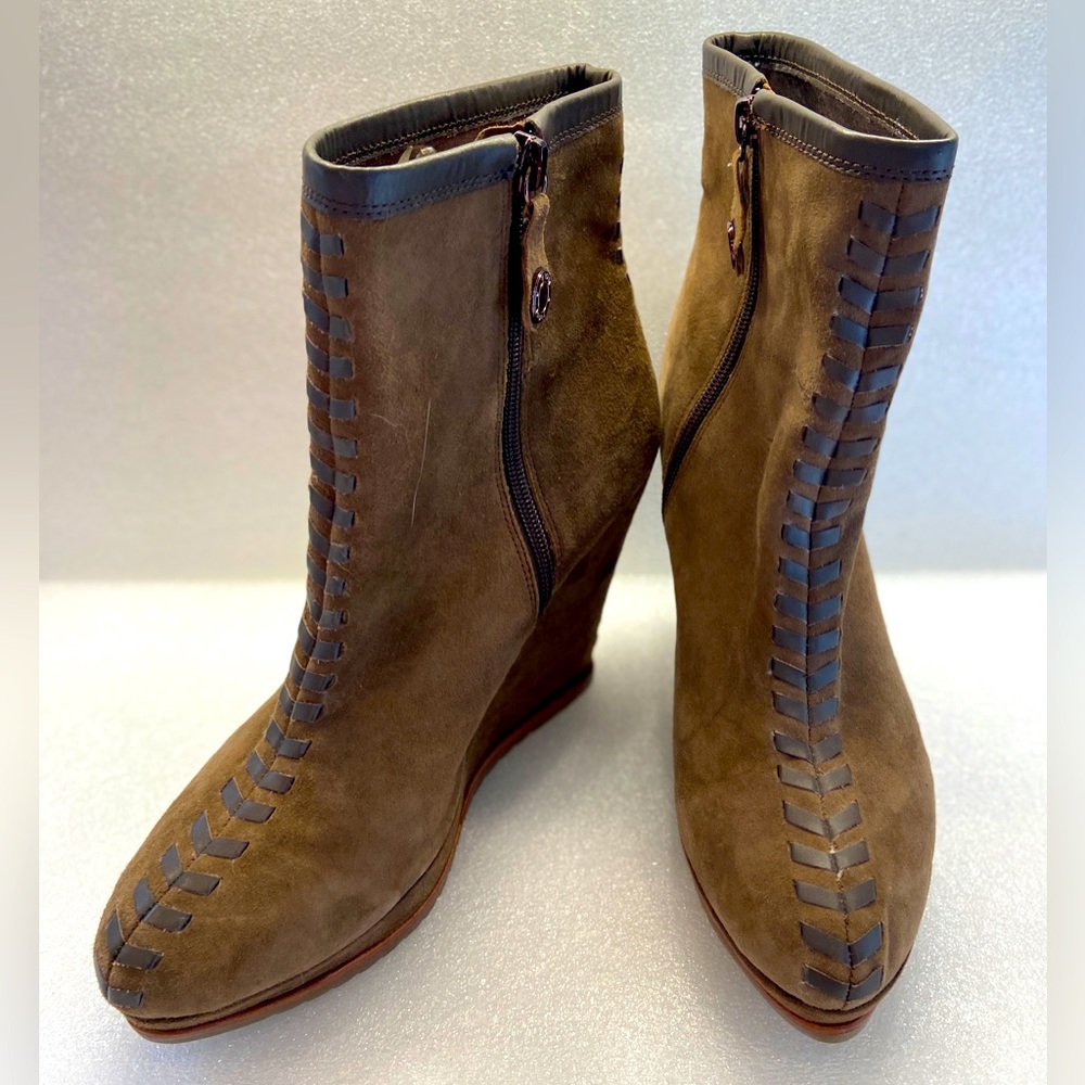 ISOLA Brown Leather Suede Wedge Boots with BEAUTIFUL Details-Size 8.5